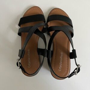 NWOT Never Worn Women's Size 7 Cityclassified Black 1" Block Heel Sandal